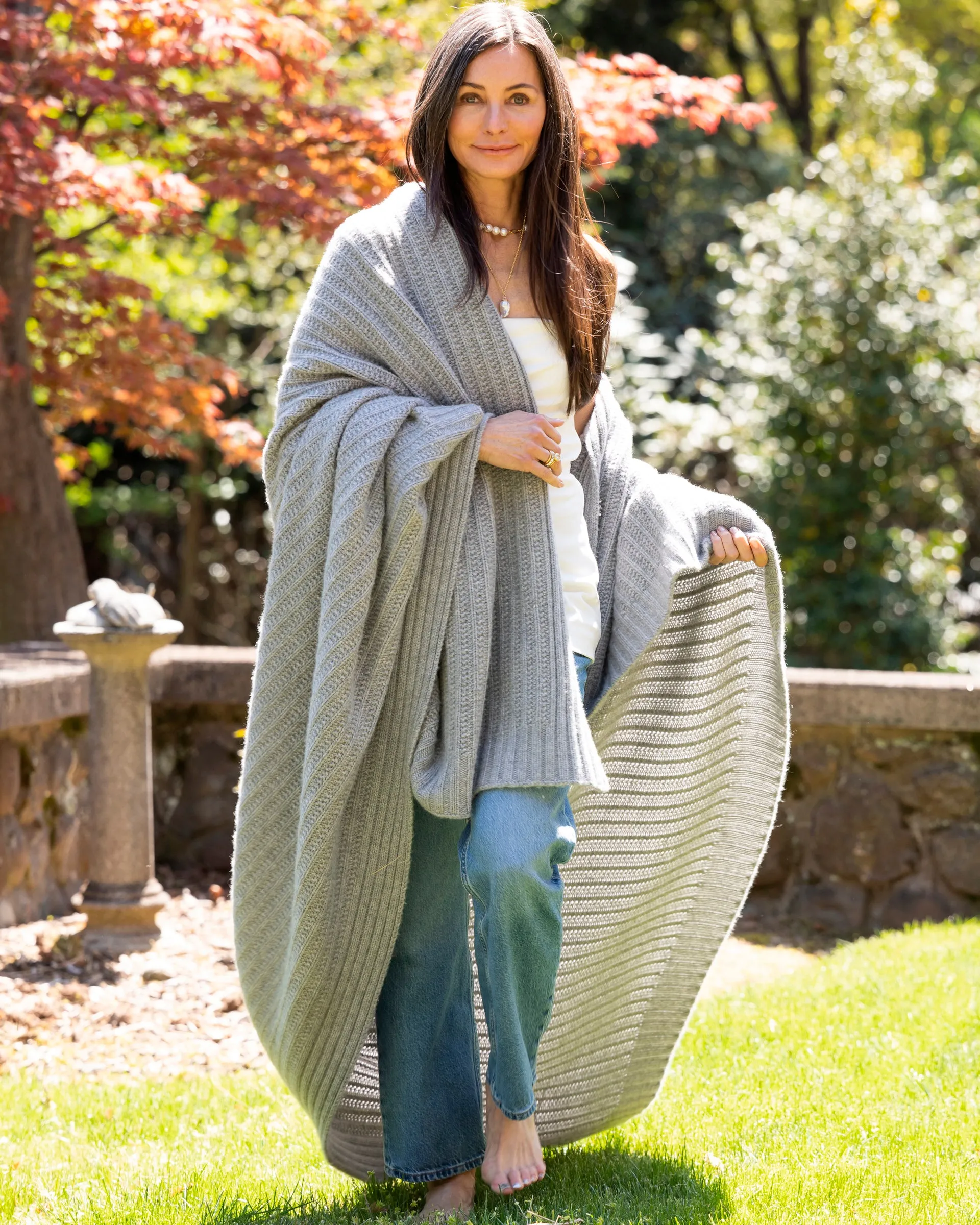 Biarritz Chunky Cable Knit Cashmere Throw