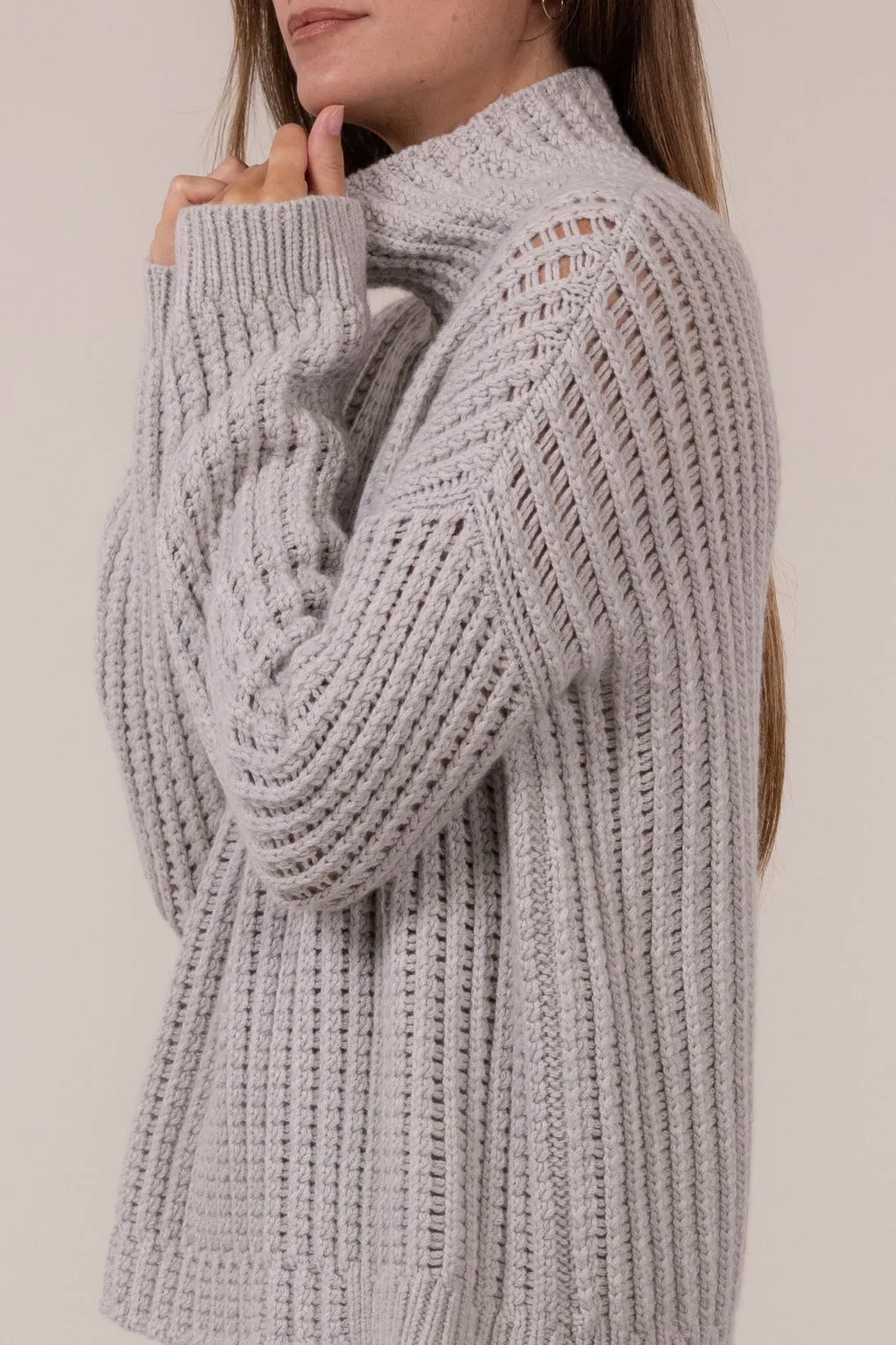 BRAIDED RIB TURTLENECK