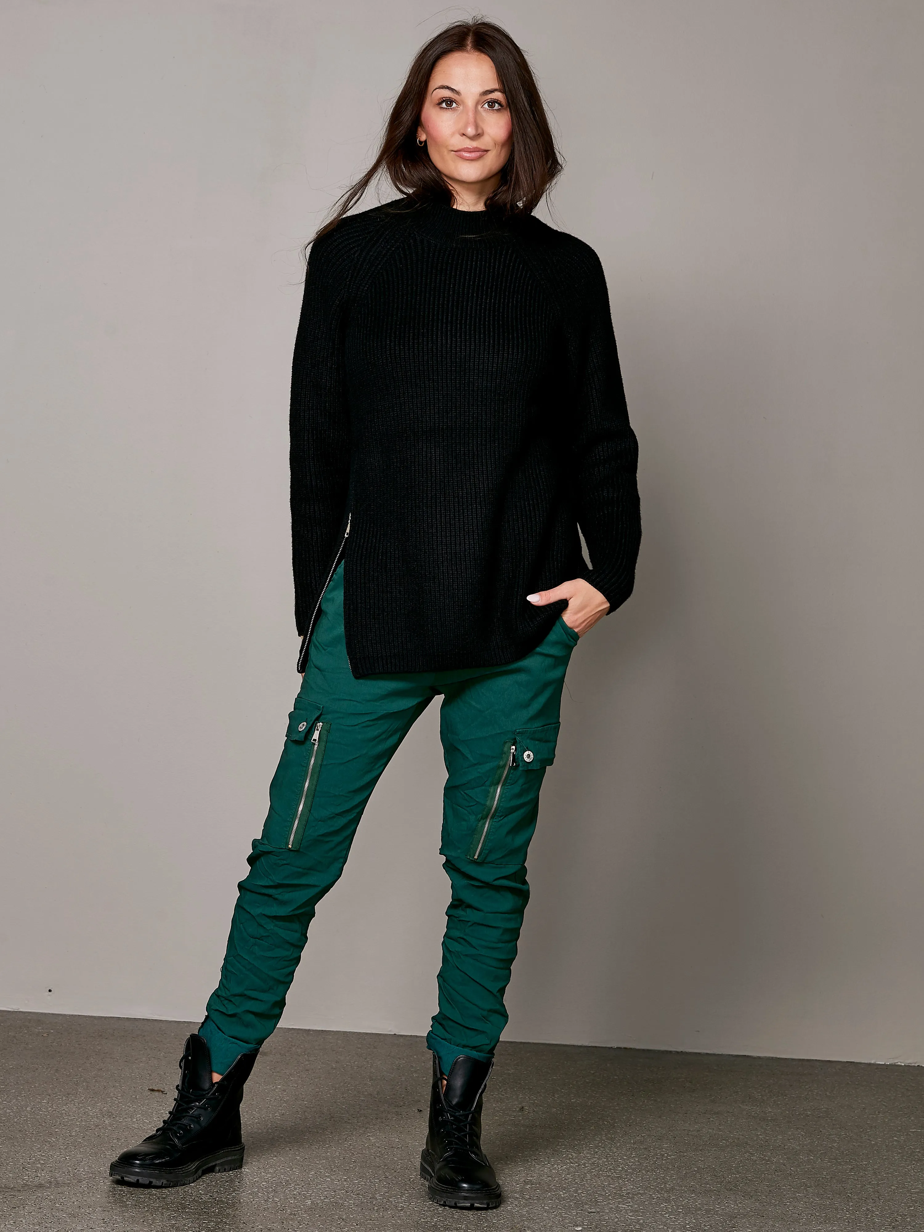 CARMEN cargo trousers - Green Absolute