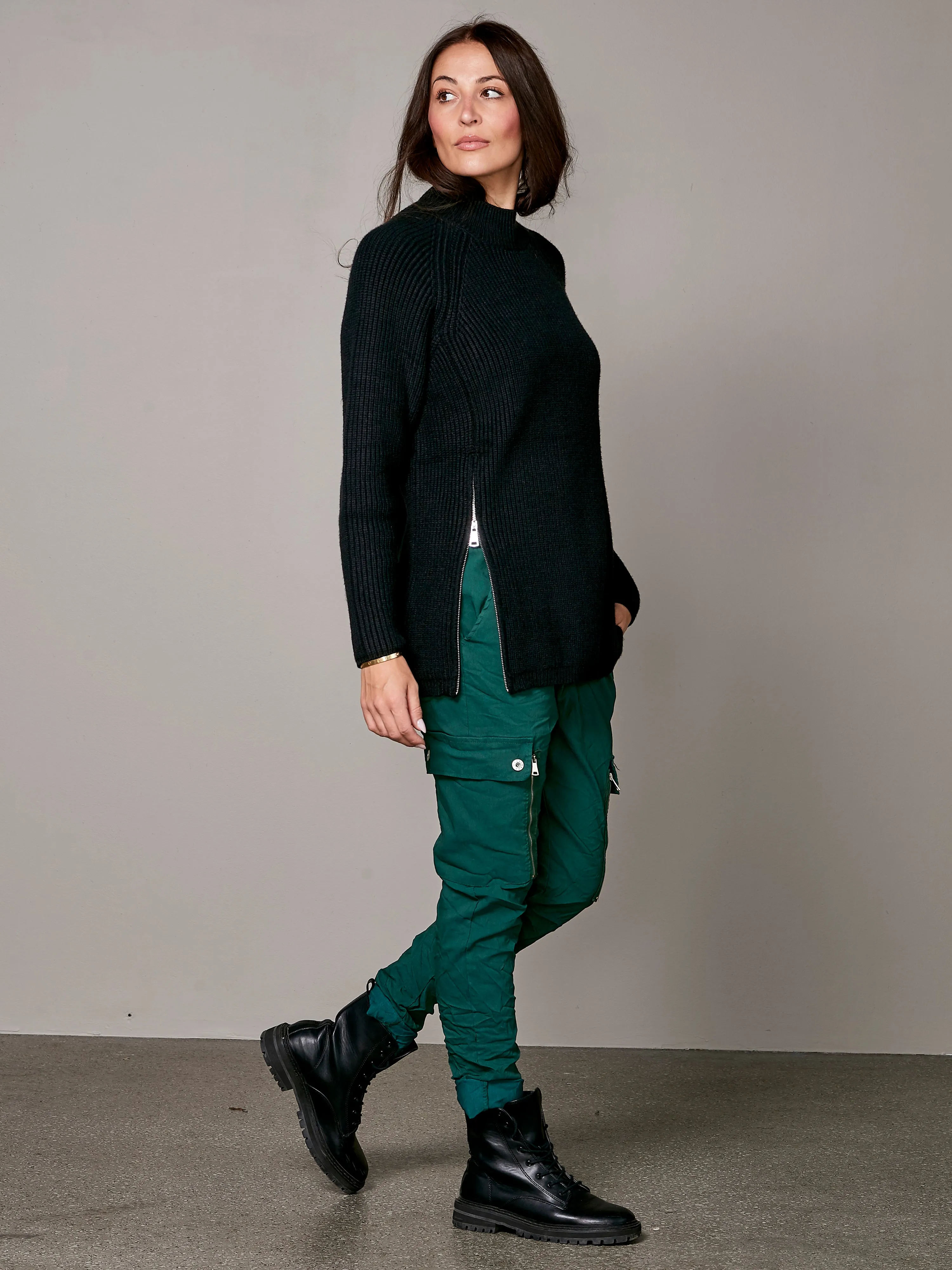 CARMEN cargo trousers - Green Absolute