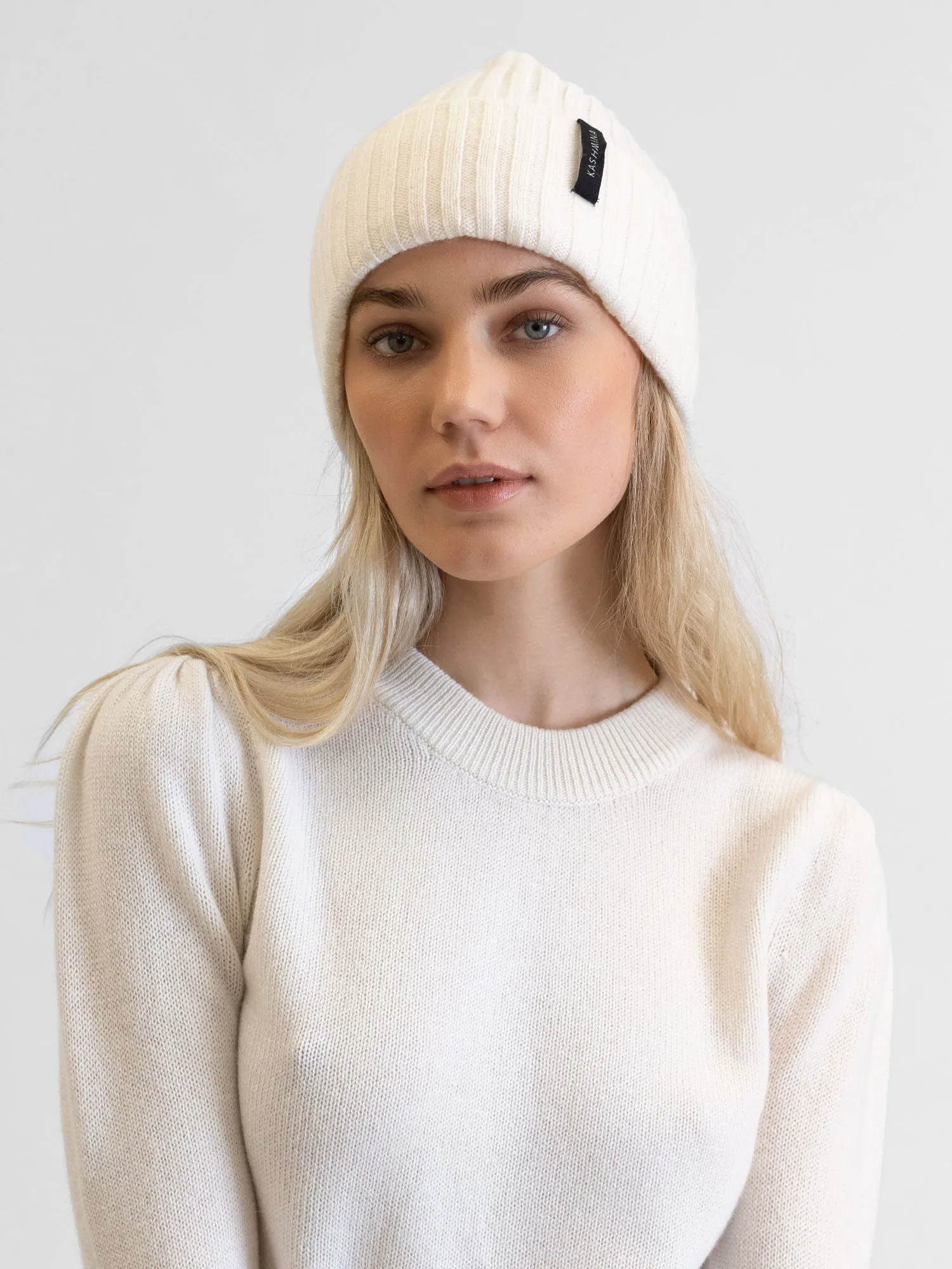 Cashmere beanie "Oda" - white