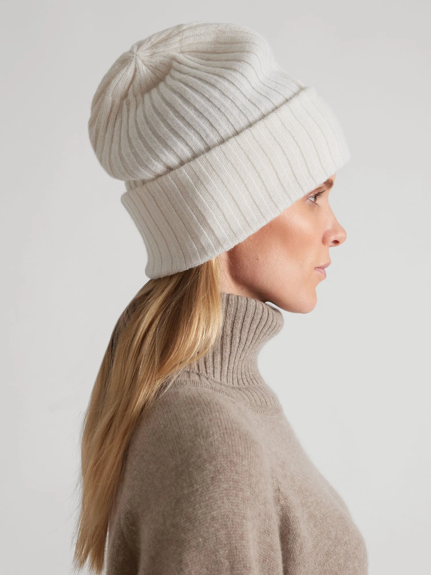 Cashmere beanie "Oda" - white