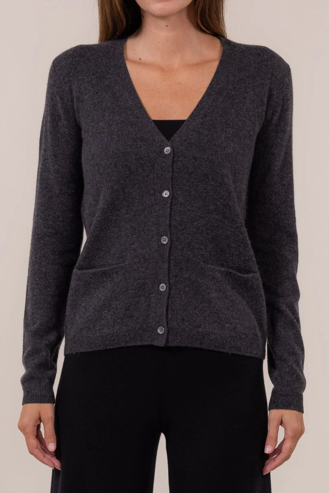 CLASSIC CASHMERE V-NECK CARDIGAN