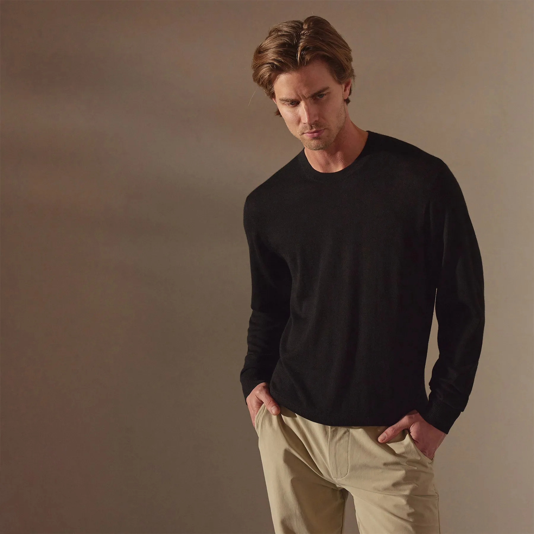 Lightweight Fine Gauge Cashmere Crew - Black