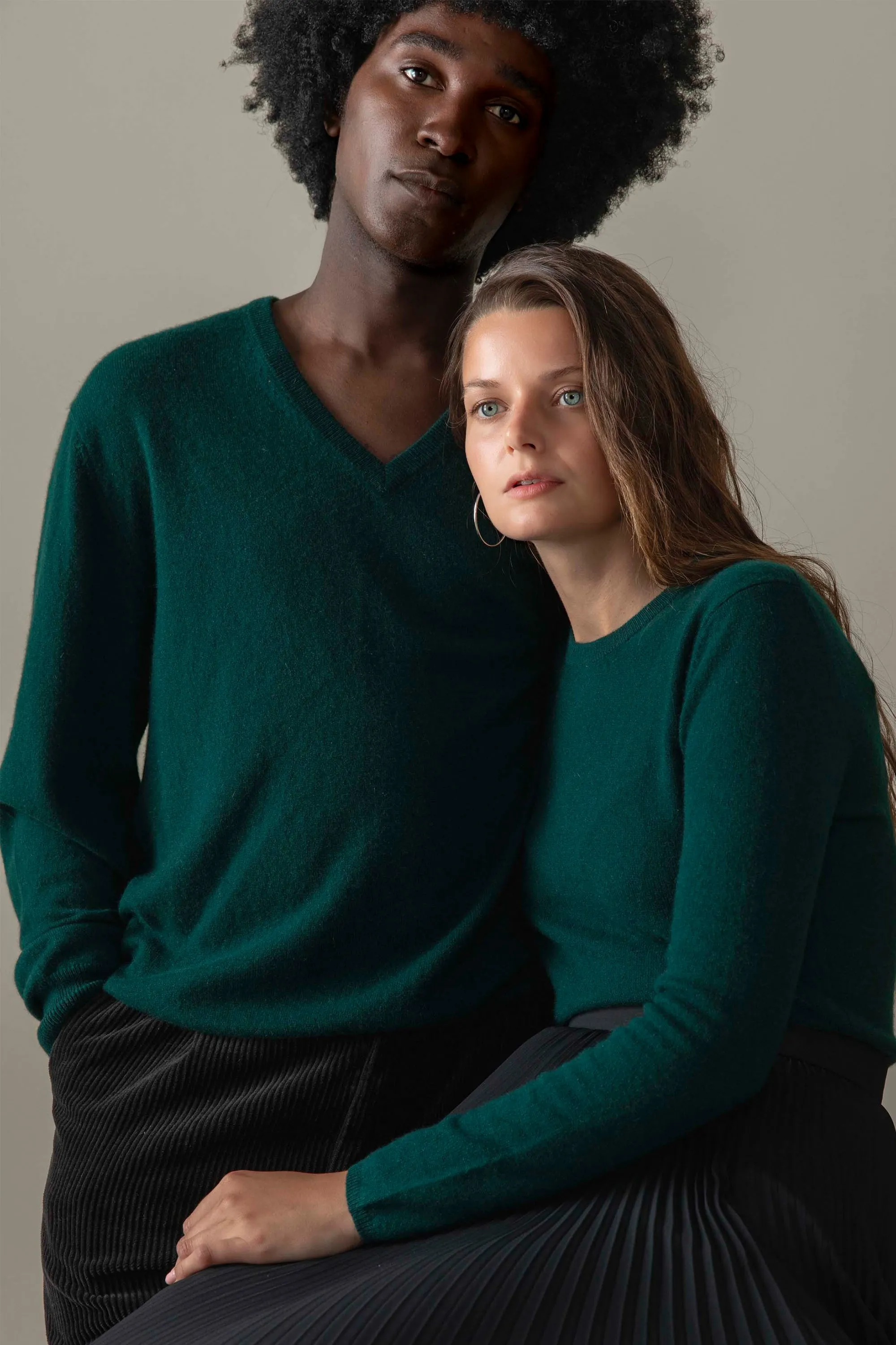 Men's Cashmere V Neck Jumper - Richmond Green