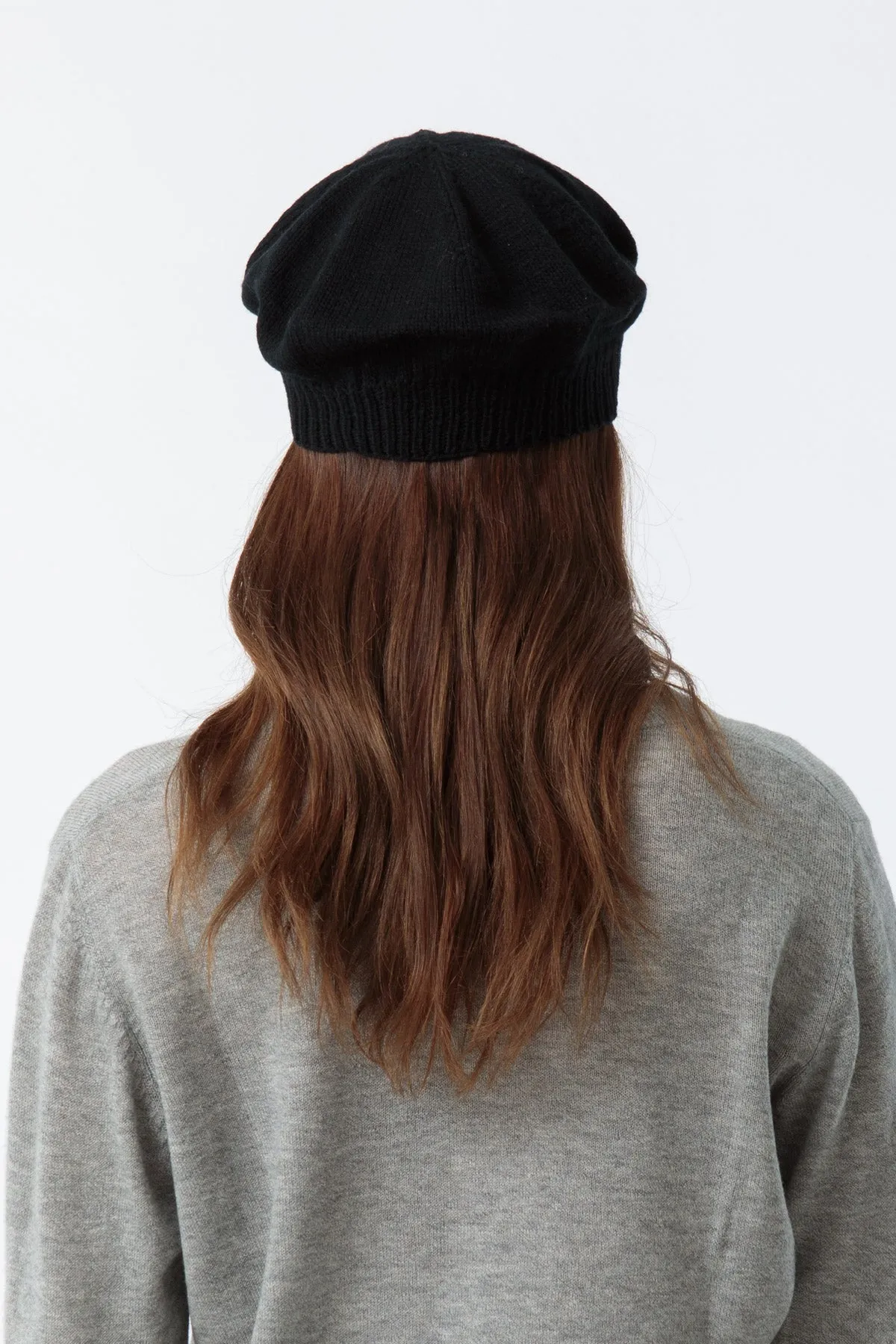 Merino Beret in Black