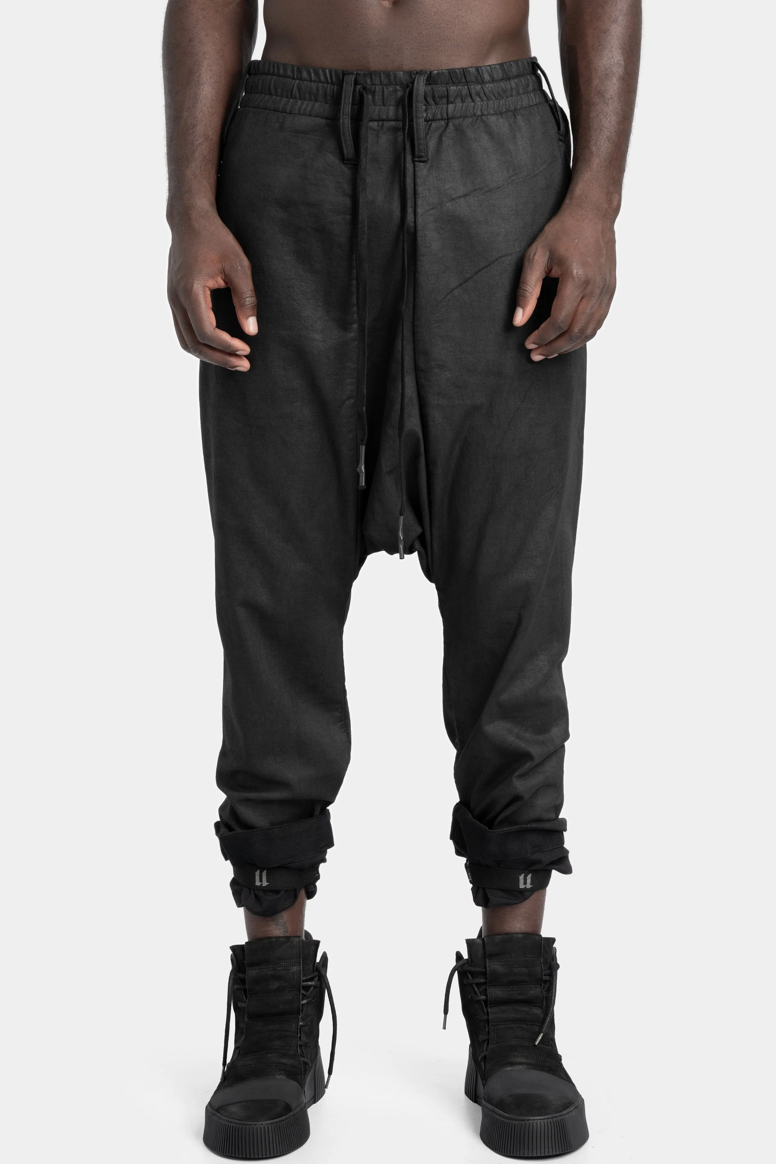 P33 - Drop crotch coated sweatpants