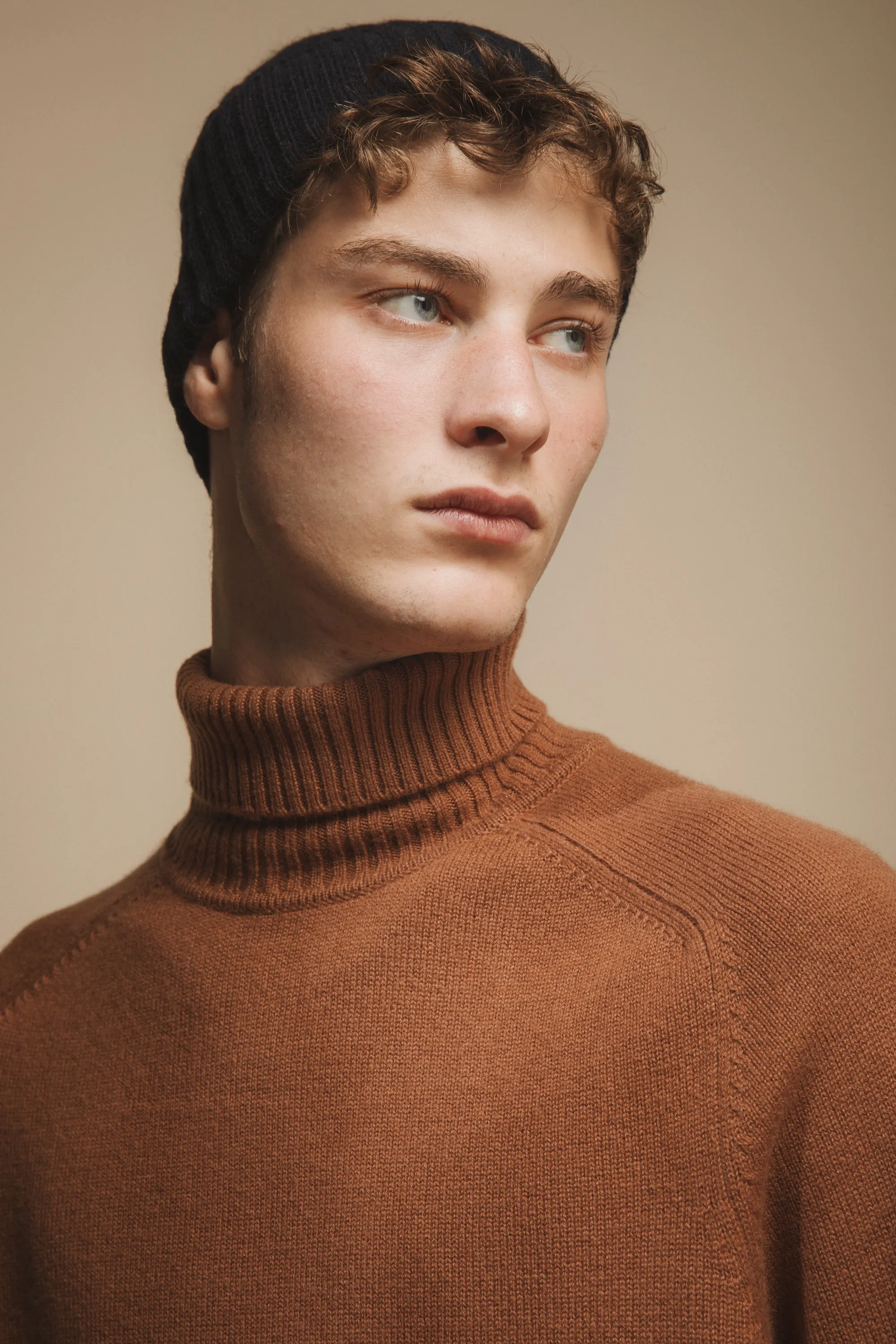 Portobello Cashmere Roll Neck Jumper - Toffee