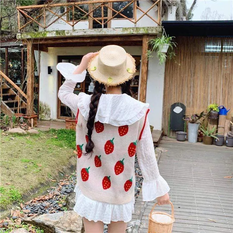 Strawberry Knitted Waistcoat&Peter Pan Collar Shirt