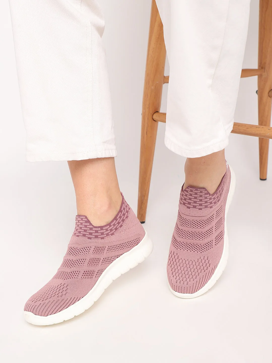 Women Lightweight Comfort Slip-On Sneakers